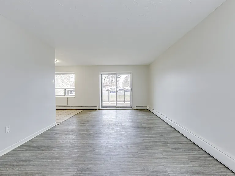 6521 Drummond Rd — Photo 14