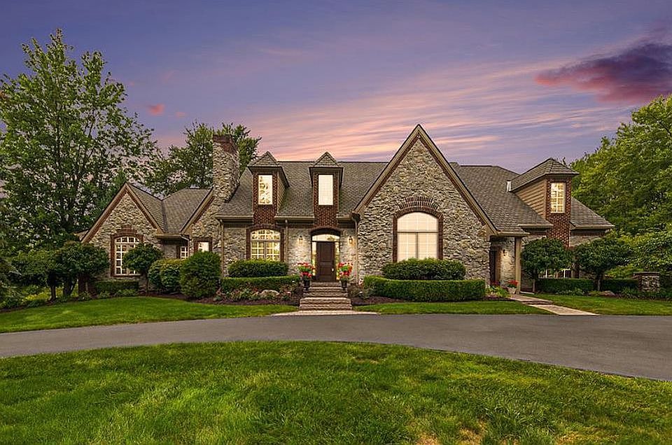 1st image of 2038 Golfcrest Dr