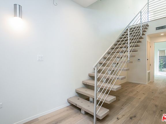 4th image of 1433 18th St APT 4