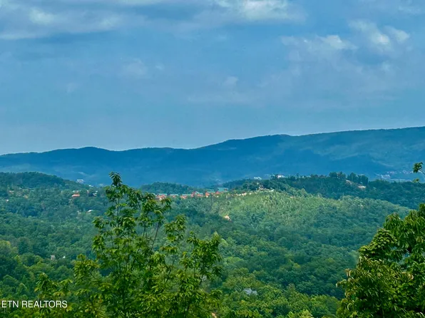 1824 Pinestand Ridge Way, Sevierville, TN 37862