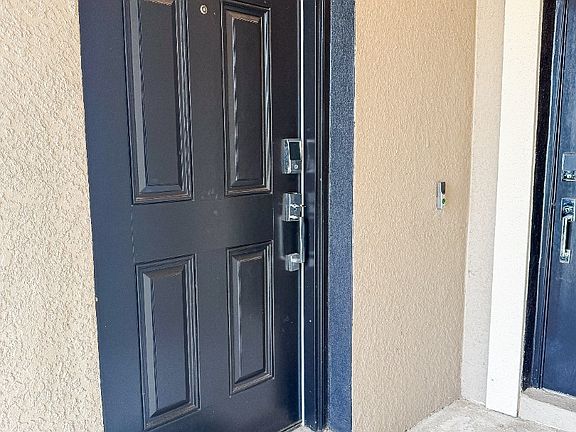 4th image of 1131 Pomelo St
