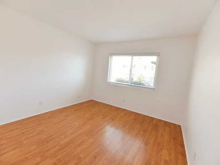 1202 Buena Vista — Photo 16