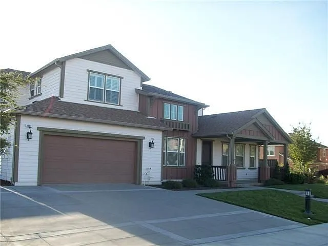 3001 Eagles Nest Ct photo 1