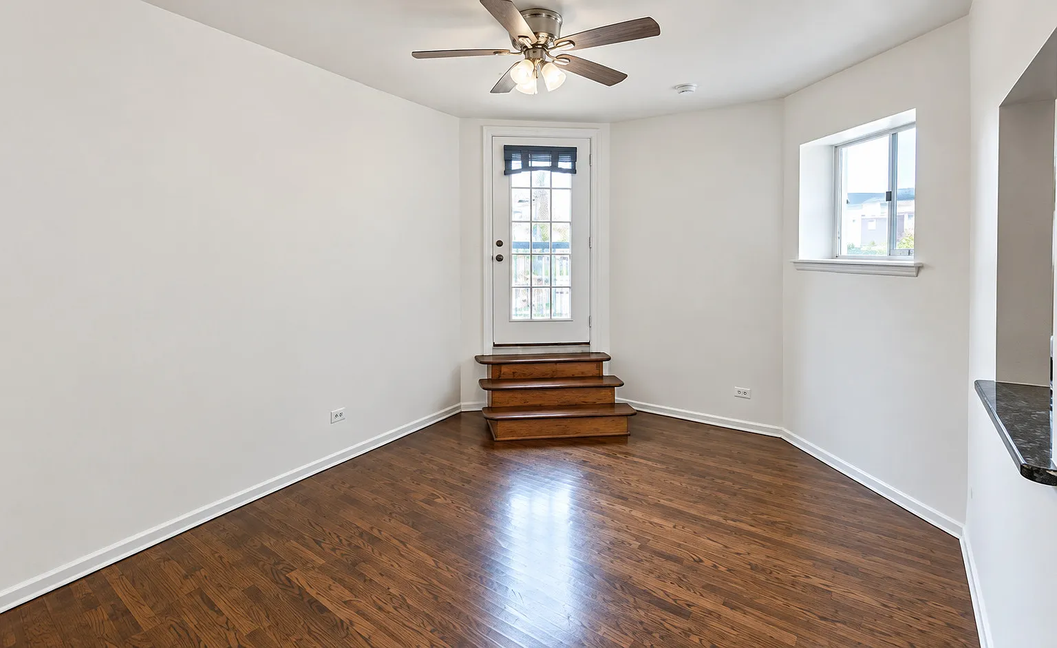 3133 W Augusta Blvd — Photo 3