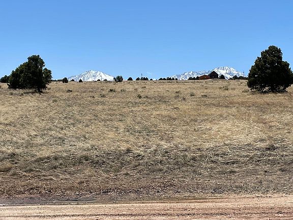 4th image of 3061 Comanche Dr