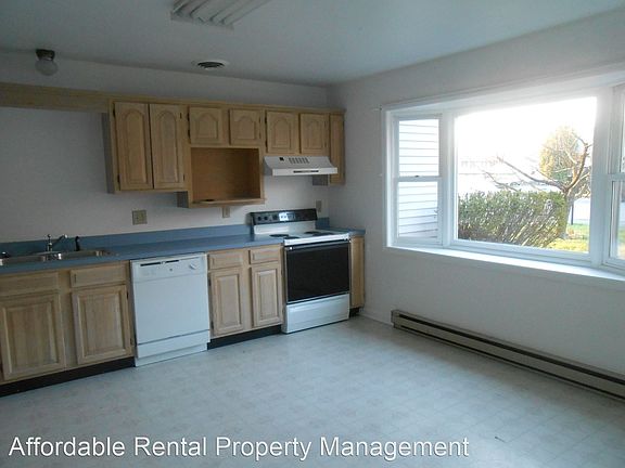 2nd image of 617 Victoria Dr