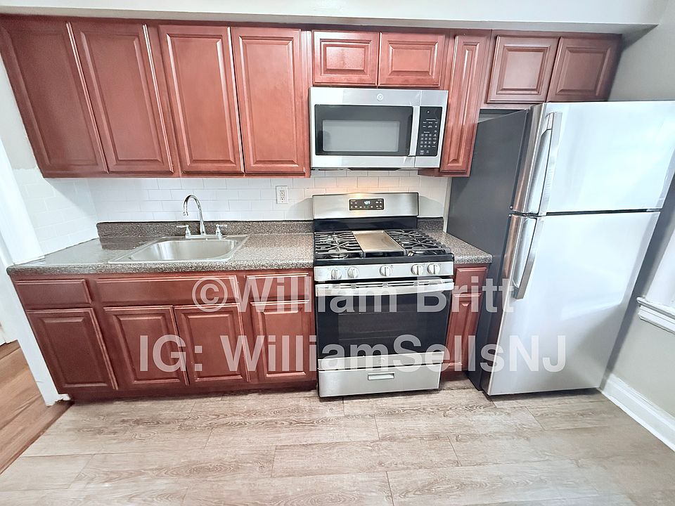 1st image of 115-117 Fairview Ave #5