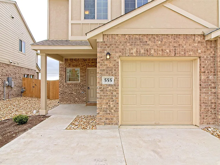 555 White Steppe Way — Photo 3