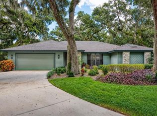 1792 Oak Lakes Dr, Sarasota, FL 34232