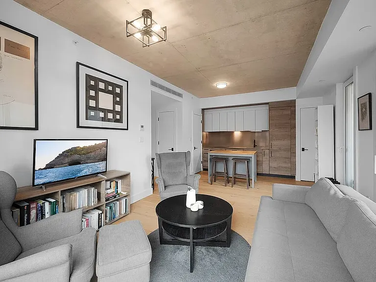 169 Huron St #4A — Photo 3