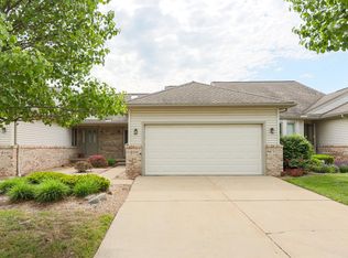 438 Cottonwood Ln, Saline, MI 48176