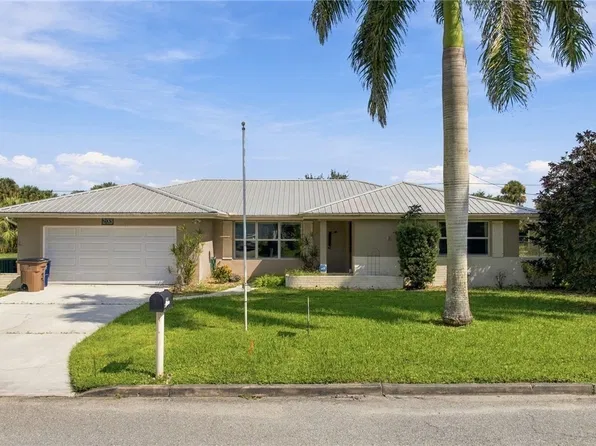 203 Fireside Ct, Lehigh Acres, FL 33936