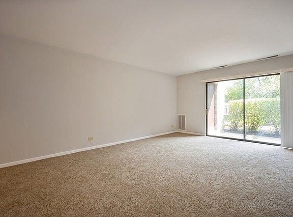 4th image of 2005 Valencia Dr APT 106