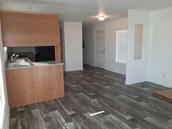 4th image of 2038 Palm St #133
