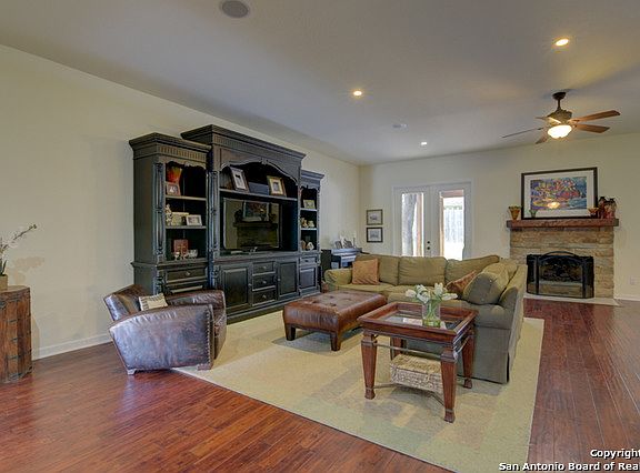 3rd image of 2207 Kenilworth Blvd