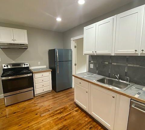 4th image of 2221 Amelia Cir