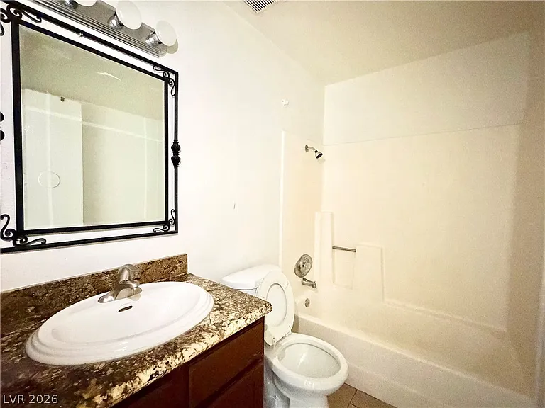 3717 Lillis Ave #B — Photo 5