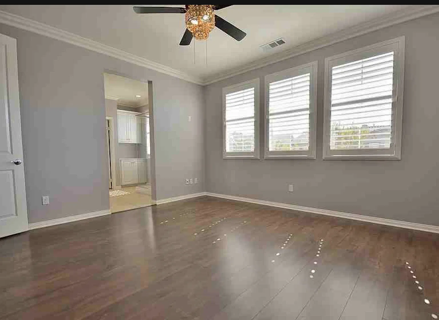 4 bed, 1929 sqft, $3,800 — Photo 3