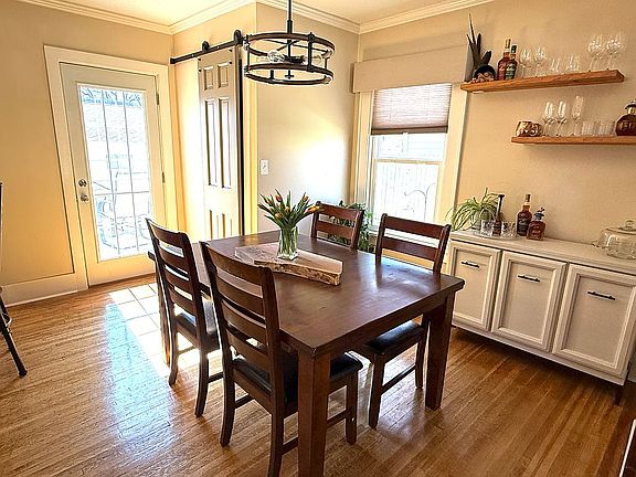 5th image of 1132 Union St