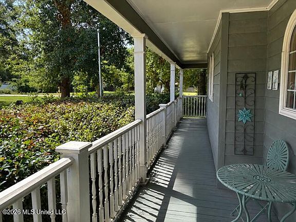 5th image of 504 Brandi Ln