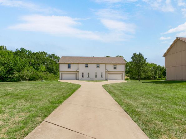 5129 Woodland Dr