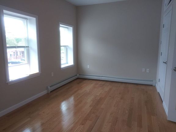2nd image of 12 Harvard Ave APT 5