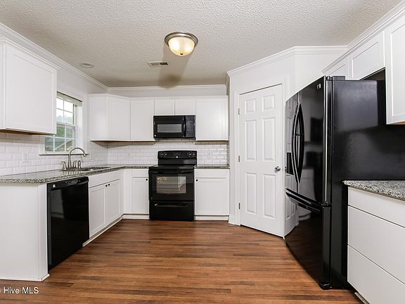 2nd image of 3715 Highland Drive