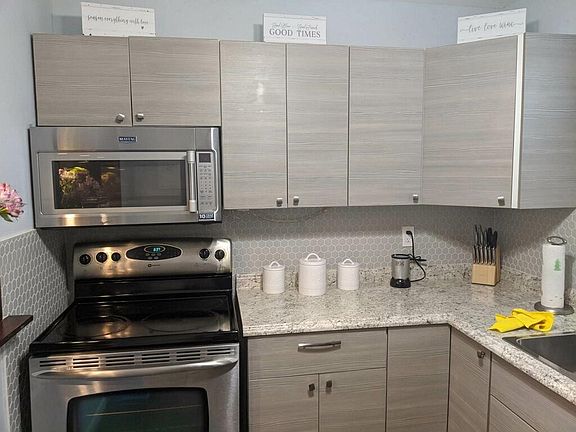 3rd image of 709 Lori Dr APT 208