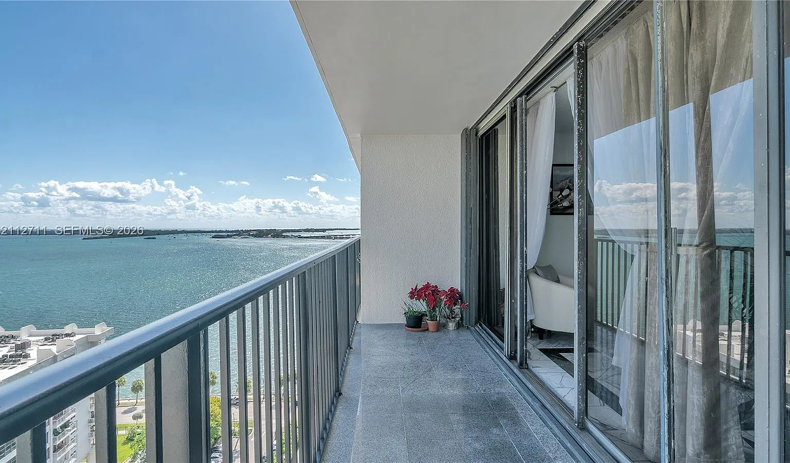Costa Bella Condo — Photo 2