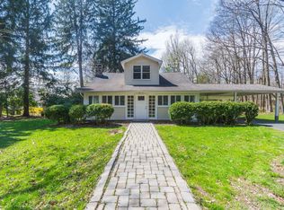 97 Smith Clove Rd, Central Valley, NY 10917