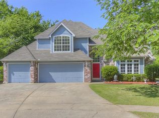 204 S Redbud Pl, Broken Arrow, OK 74012