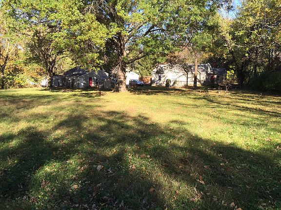 5th image of 605 E 96th St