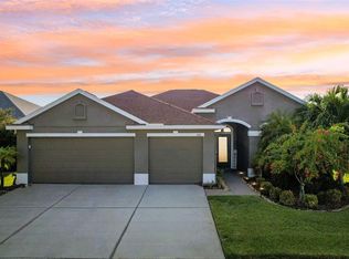 440 York Dale Dr, Ruskin, FL 33570