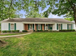9516 Buena Vista St, Overland Park, KS 66207