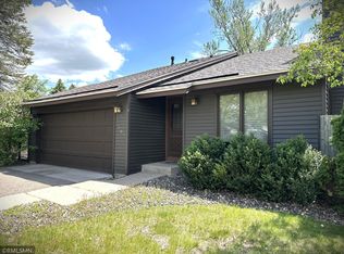 1360 Willow Creek Ln, Shoreview, MN 55126