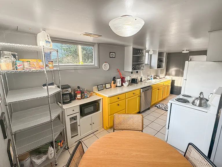 415 S Church Ave #1/2 — Photo 1