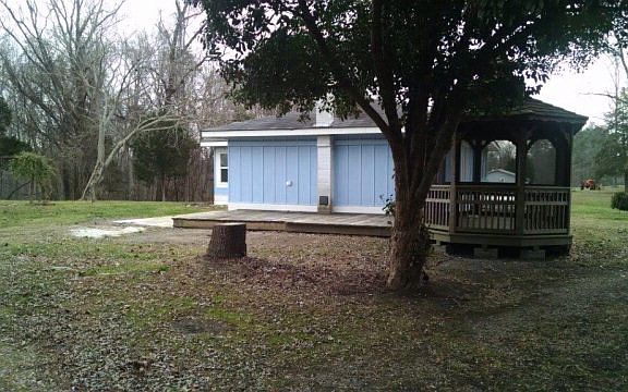 4th image of 639 S Hill Banks Dr