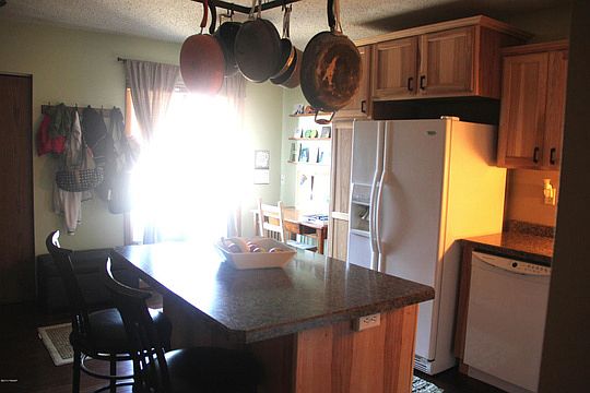 2nd image of 2211 4th Ave S