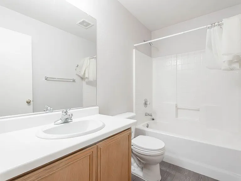 5531 Doubleday St — Photo 32