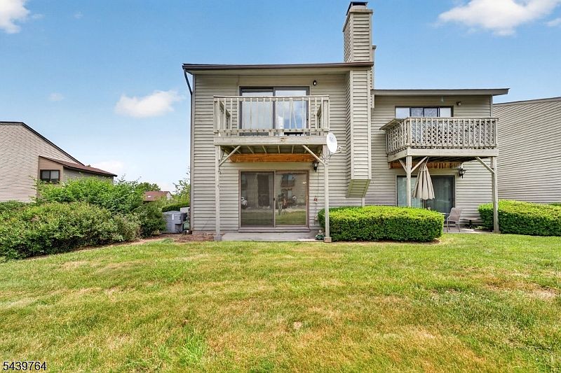1st image of 1215 Spruce Hills Dr