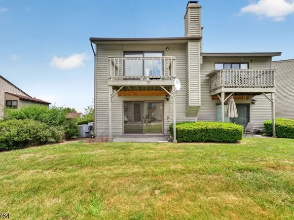 1215 Spruce Hills Dr, Glen Gardner Boro, NJ 08826