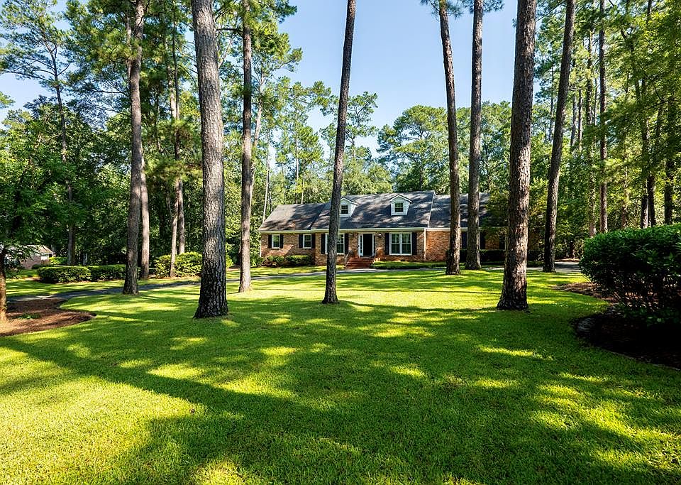 800 Pine Point Cir, Valdosta, GA 31602 | MLS #137029 | Zillow