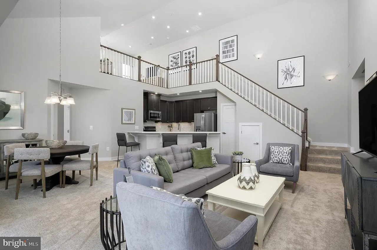 2 bed, 1785 sqft, $2,950 — Photo 1