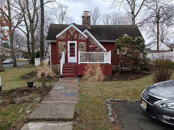 2nd image of 14 Baywood Ave