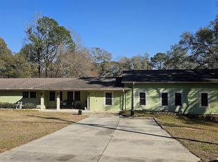 1425 Lakeview Rd, Ozark, AL 36360