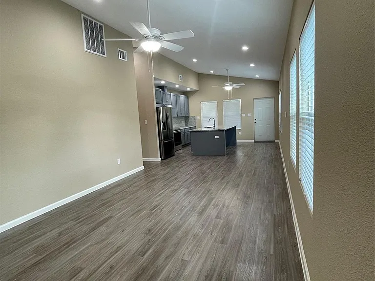 2210 Arapahoe Dr — Photo 15