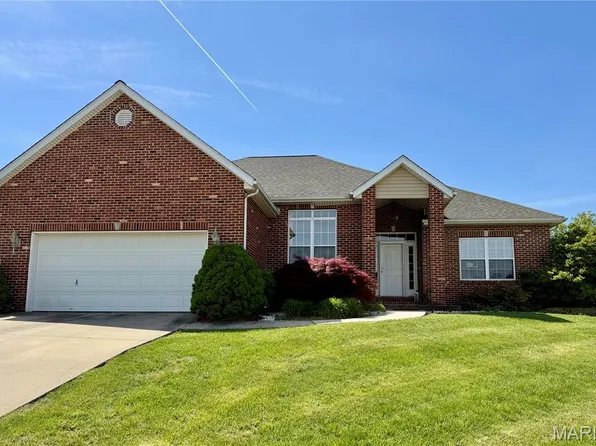 616 Manor Ln, Millstadt, IL 62260