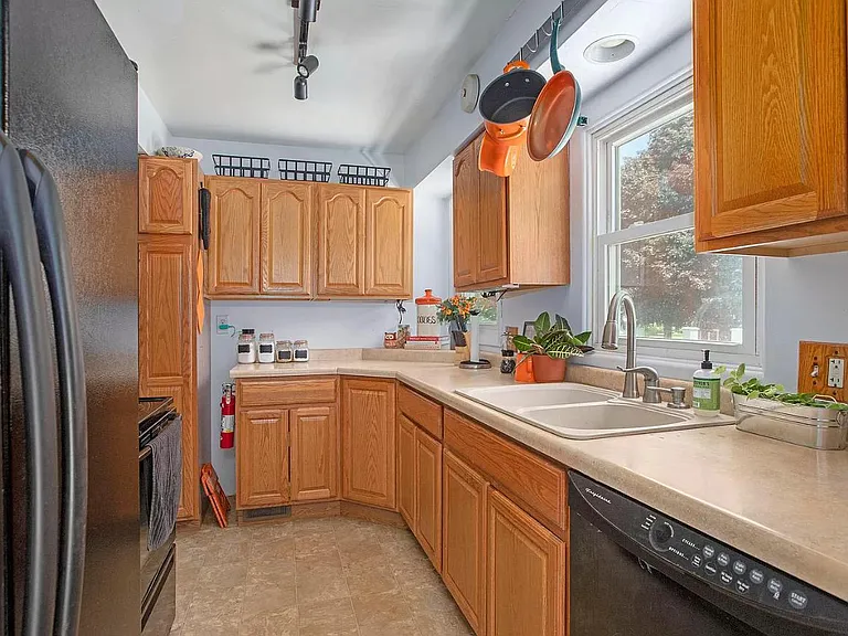8321 S Sprinkle Rd — Photo 8