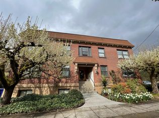 2949 SE Yamhill St APT 11, Portland, OR 97214