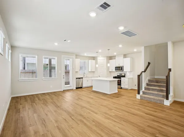 3215 Millwork St, Houston, TX 77080